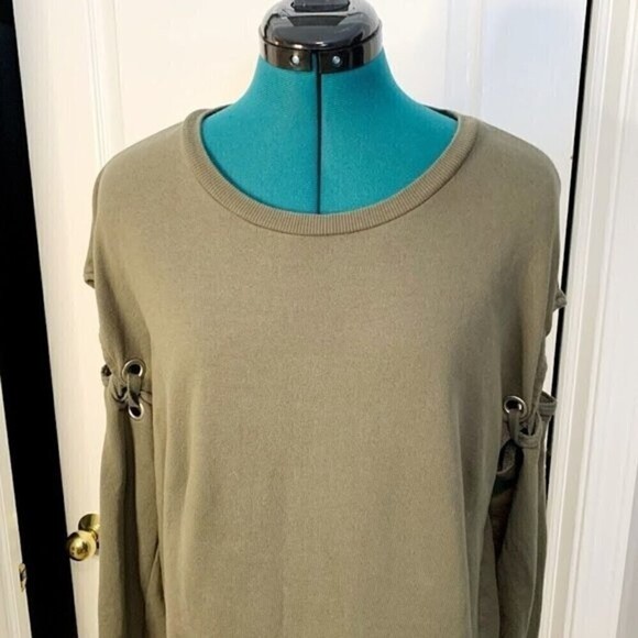 Joe’s Collection Casual Athleisure Long Sleeve Grommets Laced Casual Sweatshirt - Picture 2 of 12